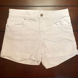 🤍White H&M High-Waisted Shorts🤍